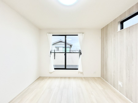 ̑ρ@`Bed Room`  ulvƂvwł肭낰QB  ̉Ǝ₨dɔꂽ̓tJtJ̃xbgŖĂB{IĂKȍL