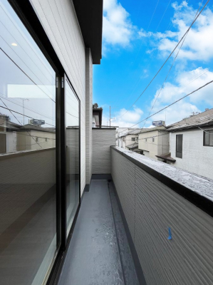 oRj[@`Balcony`  oRj[͉z݁Azc󕨂C悭Ƃł܂B  g₷JIȃoRj[łzՂ~蒍AoRj[tZ܂B  