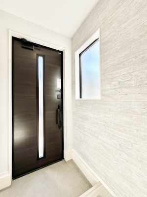 ց@`Entrance`@ւ͉Ƃ̊Ƃ܂䂪Ƃ̃ZX肰Ȃ閣͂錺֑ÿ݂BAxɉƑقƂłSn悢ԑ؂łˁ