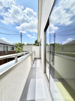 oRj[@`Balcony`  oRj[͉z݁Azc󕨂C悭Ƃł܂B  g₷JIȃoRj[łzՂ~蒍AoRj[tZ܂B  