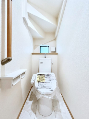gC@`Toilet`@YEXbLEKȃEHVbgtgCł낰ԂłB1A2KɃgCXy[XǏ薾邭AKԂƂȂĂ܂gꏊ炱̔złI