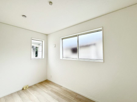 Q@Q`Bed Room`@2ʍ̌mۂ邢́AʂǂAϋSn̗ǂԂƂȂĂ܂Bu₩ȕċN钩́AK̎n܂ɁIʕƂĂǂZ܂