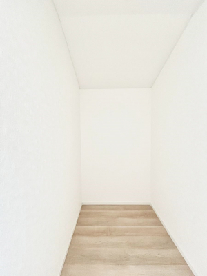 ̑@EH[NCN[[bgtŐԂLpł܂B