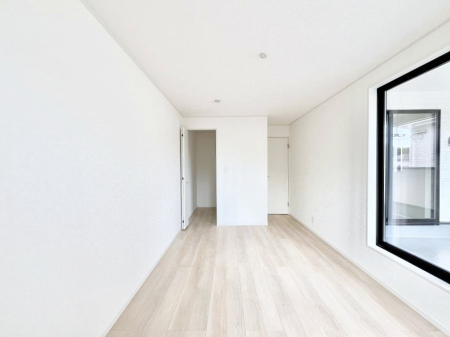 Q@R`Bed Room`@؂̉肪₳t[O͈炬炷vCx[gԁB߂̃t[Oł̂ŁAǎƂ}b`AXɍLĂʂB