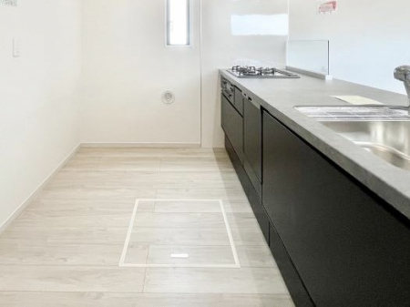 ̑ρ@[tIpiEpi̎[ɂ劈B