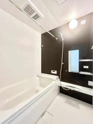 @P`Bath Room`@͋C̗ŖɌătbVB@\tĂ̂ŗׂ̐@uŐ􂢏オ󕨂AJ̓VCCɂ邱Ƃ\łB