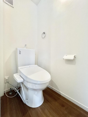 gC@P`Toilet`@̂鐅gC̓EHVbgtłgC͖g킴𓾂Ȃ́BۂłˁBgC2̂Œ̍Gɕ֗łI