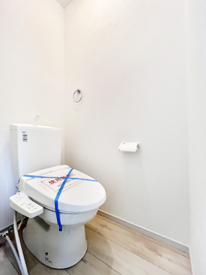 gC@`Toilet`@YEXbLEKȃEHVbgtgCł낰ԂłBgC͖g킴𓾂Ȃ́BۂłˁBgC2̂Œ̍Gɕ֗łI