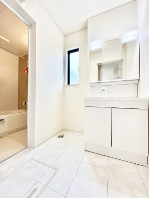 ���ʑ�E���ʏ��@�������̂�����K��Ԃł��B�����̐g�x�x���C�����ǂ����g�������܂��B 