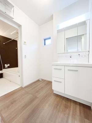 ���̑��@�L�X�Ƃ�Ƃ�̂��郉���h���[�X�y�[�X�B  