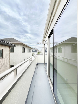 oRj[@Q`Balcony`  oRj[͉z݁Azc󕨂C悭Ƃł܂B  g₷JIȃoRj[łzՂ~蒍AoRj[tZ܂B  