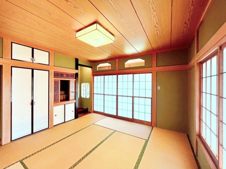 ̑ρ@`Japanese Room`@aʂȎԁA炩ȏt̂炩ȎA~͂̎炷zƂԁAoNɂĕ\ςʂȏꏊAƑ݂Ȃ̂Cɓ̋ԁB
