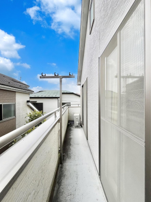 oRj[@`Balcony`  oRj[͉z݁Azc󕨂C悭Ƃł܂B  g₷JIȃoRj[łzՂ~蒍AoRj[tZ܂B  