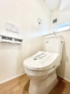 �g�C���@�������P�������`Toilet�`�@�Y��E�X�b�L���E���K�ȃE�H�V�����b�g�t�g�C���ł��낰���Ԃł��B�̌������薾�邭�A���K��ԂƂȂ��Ă���܂��������g���ꏊ�����炱���̔z���ł��I