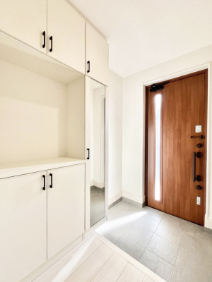 ց@P`Entrance`@ʔ~[tȂ̂ŁAoO̐gȂ݃`FbNɁւ͂qlo}ԍŏ̏ꏊAAĂ鎞ɓŏ̏ꏊBȏꏊ炱AǂԂɁc