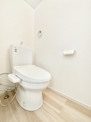 �g�C���@�������P�������`Toilet�`�@�Y��E�X�b�L���E���K�ȃE�H�V�����b�g�t�g�C���ł��낰���Ԃł��B�̌������薾�邭�A���K��ԂƂȂ��Ă���܂��������g���ꏊ�����炱���̔z���ł��I