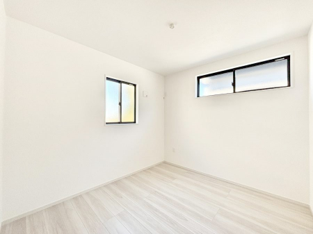 �Q���@�g���₷���`�Ńx�b�g��Ƌ�̒u�����ɂ����邱�Ƃ�����܂���B   