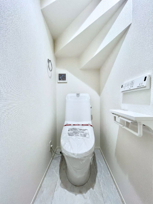 gC@`Toilet`@YEXbLEKȃEHVbgtgCł낰ԂłBgC͖g킴𓾂Ȃ́BۂłˁBgC2̂Œ̍Gɕ֗łI