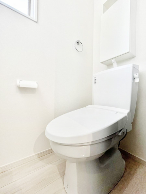 �g�C���@�����`Toilet�`�@�Y��E�X�b�L���E���K�ȃE�H�V�����b�g�t�g�C���ł��낰���Ԃł��B�g�C���͖����g�킴��𓾂Ȃ����́B����������ۂ������ł��ˁB�g�C����2��������̂Œ��̍��G���ɕ֗��ł��I