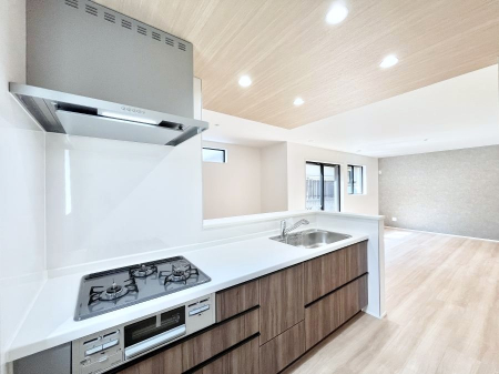 Lb`@`Kitchen`  rOnJE^[Lb`B  ȂƑƃR~jP[VƂ邾łȂA傫ȊJ邱Ƃł܂B  ql̐邱Ƃł܂ˁI
