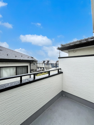 oRj[@`Balcony`  oRj[͉z݁Azc󕨂C悭Ƃł܂B  g₷JIȃoRj[łzՂ~蒍AoRj[tZ܂B  