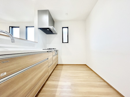 Lb`@T`Kitchen`@R鑋̂Lb`gꏊ炱Agl܂BƂLb`R[i[͎LȎdオƂȂĂ܂B