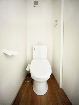 gC@`Toilet`@YEXbLEKȃEHVbgtgCł낰ԂłBgC͖g킴𓾂Ȃ́BۂłˁBgC2̂Œ̍Gɕ֗łI