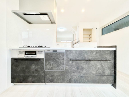 Lb`@A`Kitchen`@LĎg₷Lb`ȂƑłɗAЕtԂȂłႢ܂[Ղ肠̂ŁAƐȈۂۂĂ܂B