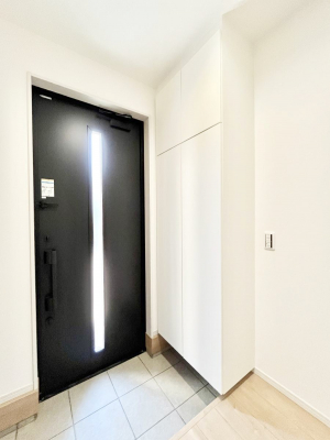 ���ց@�����`Entrance�`�@�Ƃ̒��ł��q�l���}����ŏ��̏ꏊ�ł��錺�ւ́A�Ƃ̈�ۂ��̂��̂ł��I�L�x�Ȍ��֎��[�ŁA����Y��ɕۂ��Ƃ��o���܂��􌺊ւɂ͂����Ղ���[�̉��ʔ��������I