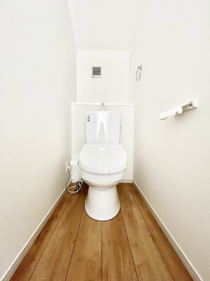 �g�C���@�����`Toilet�`�@�Y��E�X�b�L���E���K�ȃE�H�V�����b�g�t�g�C���ł��낰���Ԃł��B�g�C���͖����g�킴��𓾂Ȃ����́B����������ۂ������ł��ˁB�g�C����2��������̂Œ��̍��G���ɕ֗��ł��I