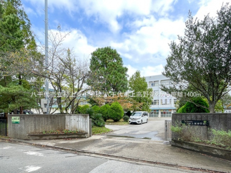 ���ӊ��@���w�Z 1400m �����s�����㓌���w�Z