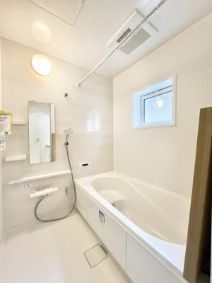 @`Bath Room`@͋C̗ŖɌătbVB@\tĂ̂ŗׂ̐@uŐ􂢏オ󕨂AJ̓VCCɂ邱Ƃ\łB