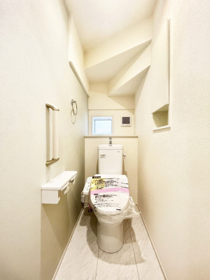 gC@`Toilet`@YEXbLEKȃEHVbgtgCł낰ԂłB1A2KɃgCXy[XǏ薾邭AKԂƂȂĂ܂gꏊ炱̔złI