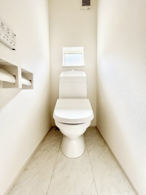 gC@`Toilet`@YEXbLEKȃEHVbgtgCł낰ԂłB1A2KɃgCXy[XǏ薾邭AKԂƂȂĂ܂gꏊ炱̔złI