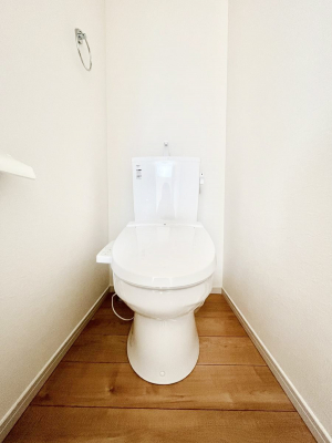 gC@`Toilet`@YEXbLEKȃEHVbgtgCł낰ԂłBgC͖g킴𓾂Ȃ́BۂłˁBgC2̂Œ̍Gɕ֗łI