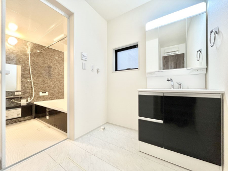 ���̑��@�������̂�����K��Ԃł��B�����̐g�x�x���C�����ǂ����g�������܂��B 