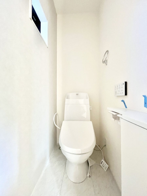 gC@`Toilet`@YEXbLEKȃEHVbgtgCł낰ԂłBgC͖g킴𓾂Ȃ́BۂłˁBgC2̂Œ̍Gɕ֗łI