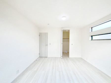 ̑ρ@`Bed Room`  ulvƂvwł肭낰QB  ̉Ǝ₨dɔꂽ̓tJtJ̃xbgŖĂBer{IĂKȍL