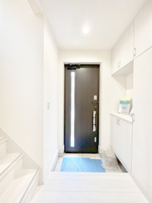 ց@`Entrance`@Ƃ̒łql}ŏ̏ꏊł錺ւ́AƂ̈ۂ̂̂łILxȌ֎[ŁAYɕۂƂo܂􌺊ւɂ͂Ղ[̉ʔI