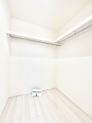 ̑@`Walk-in Closet`@KvȂ̂R[fBl[gꗗĊmFłAgxx⏀ZԂōςރEH[NCN[[bgݒu܂BƂ̒Ƃ֗Ȏ[Xy[XłB