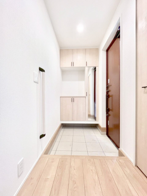 ���ց@�������P�������`Entrance�`�@���ʔ��~���[�t�Ȃ̂ŁA���o�����O�̐g�����Ȃ݃`�F�b�N�Ɂ����ւ͂��q�l�����o�}�������ԍŏ��̏ꏊ�A�A���Ă��鎞�ɓ���ŏ��̏ꏊ�B����ȏꏊ�����炱���A���ǂ���ԂɁ�