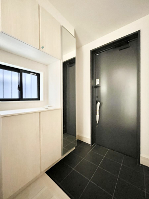 ց@P`Entrance`@ʔ~[tȂ̂ŁAoO̐gȂ݃`FbNɁւ͂qlo}ԍŏ̏ꏊAAĂ鎞ɓŏ̏ꏊBȏꏊ炱AǂԂɁc