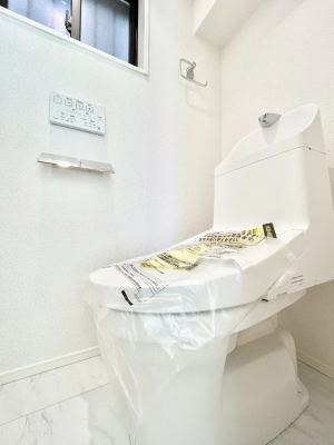 gC@P`Toilet`@YEXbLEKȃEHVbgtgCł낰ԂłB1A2KɃgCXy[XǏ薾邭AKԂƂȂĂ܂gꏊ炱̔złI