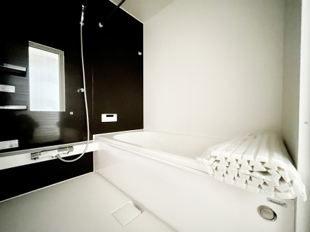 @`Bath Room`@͋C̗ŖɌătbVB@\tĂ̂ŗׂ̐@uŐ􂢏オ󕨂AJ̓VCCɂ邱Ƃ\łB