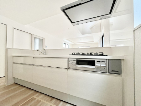 Lb`@`Kitchen`  rOnJE^[Lb`B  ȂƑƃR~jP[VƂ邾łȂA傫ȊJ邱Ƃł܂B  ql̐邱Ƃł܂ˁI