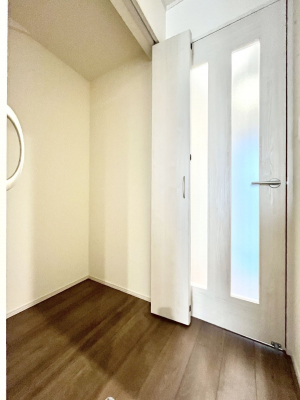 ̑ρ@rO[BɎ[ƕW܂LDKXbLЕtłˁB  