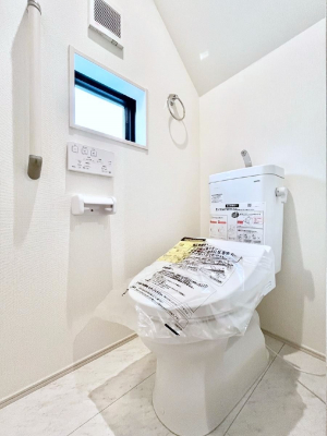 gC@`Toilet`@YEXbLEKȃEHVbgtgCł낰ԂłBgC͖g킴𓾂Ȃ́BۂłˁBgC2̂Œ̍Gɕ֗łI