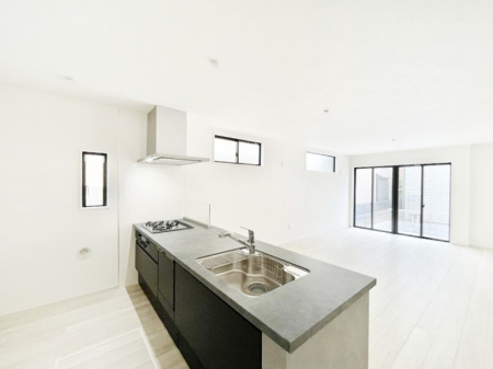 Lb`@`Kitchen`  rOnJE^[Lb`B  ȂƑƃR~jP[VƂ邾łȂA傫ȊJ邱Ƃł܂B  ql̐邱Ƃł܂ˁI