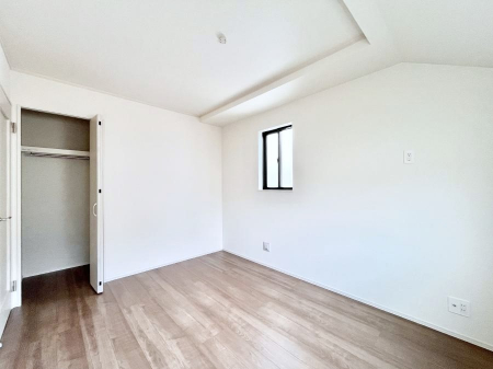 q@B`Bed Room`  ɂ͎[N[[bgIiĝm⏬͂AGߕ̂mȂǂƐڂ܂܂B  ԂLgpł܂ˁB