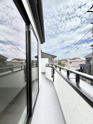 oRj[@B`Balcony`  oRj[͉z݁Azc󕨂C悭Ƃł܂B  g₷JIȃoRj[łzՂ~蒍AoRj[tZ܂B  